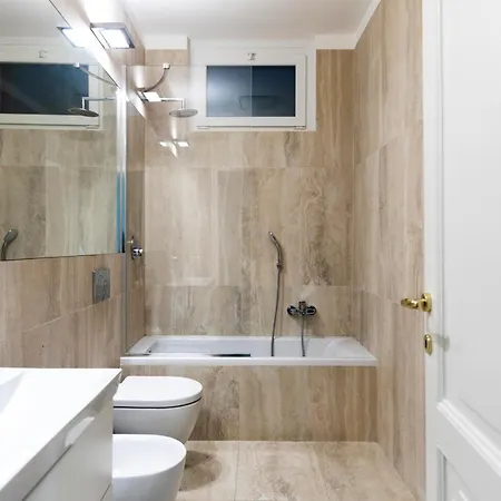 Apartamento Montenapoleone - Sant Andrea Charme Penthouse Milán