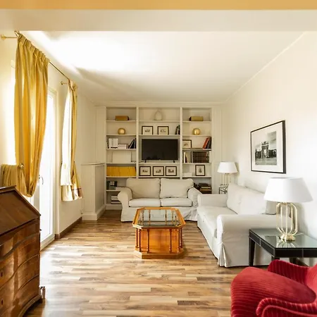 Apartamento Montenapoleone - Sant Andrea Charme Penthouse Milán