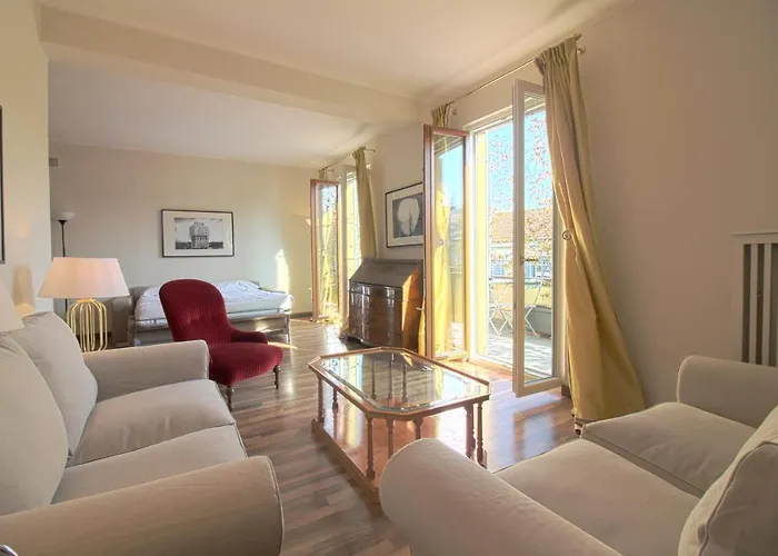 Montenapoleone - Sant Andrea Charme Penthouse 밀라노