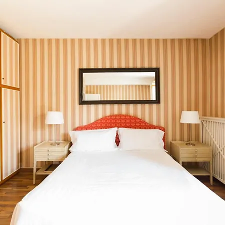 Montenapoleone - Sant Andrea Charme Penthouse Appartement Milaan